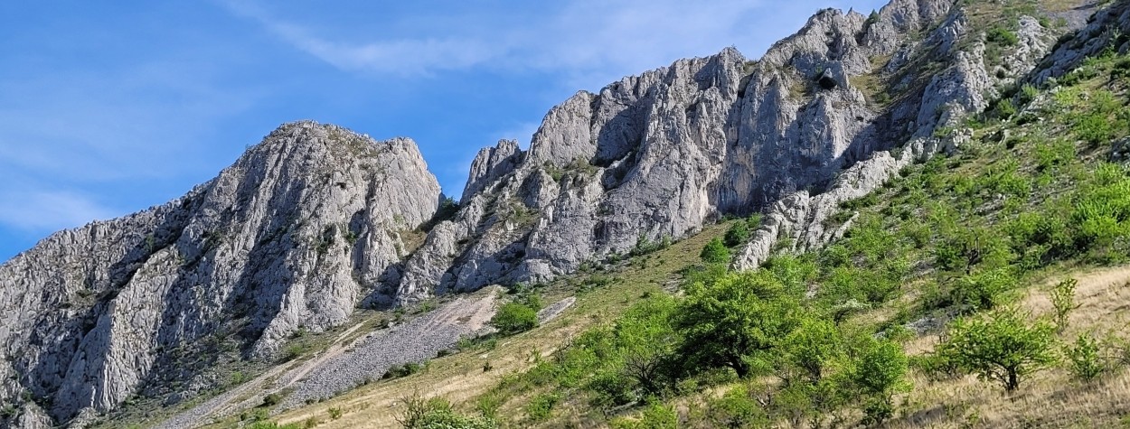 headerOA-alpinism-Rimetea-Crag